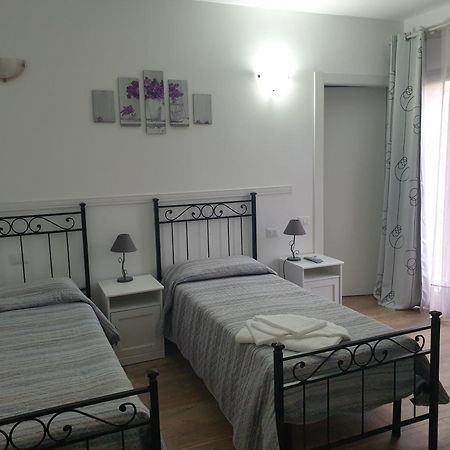 Ca Thomas Hotel Castelnuovo Magra Ruang foto