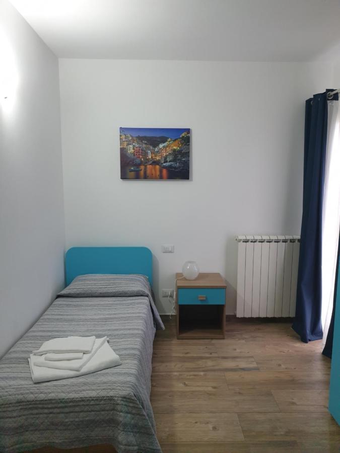 Ca Thomas Hotel Castelnuovo Magra Ruang foto